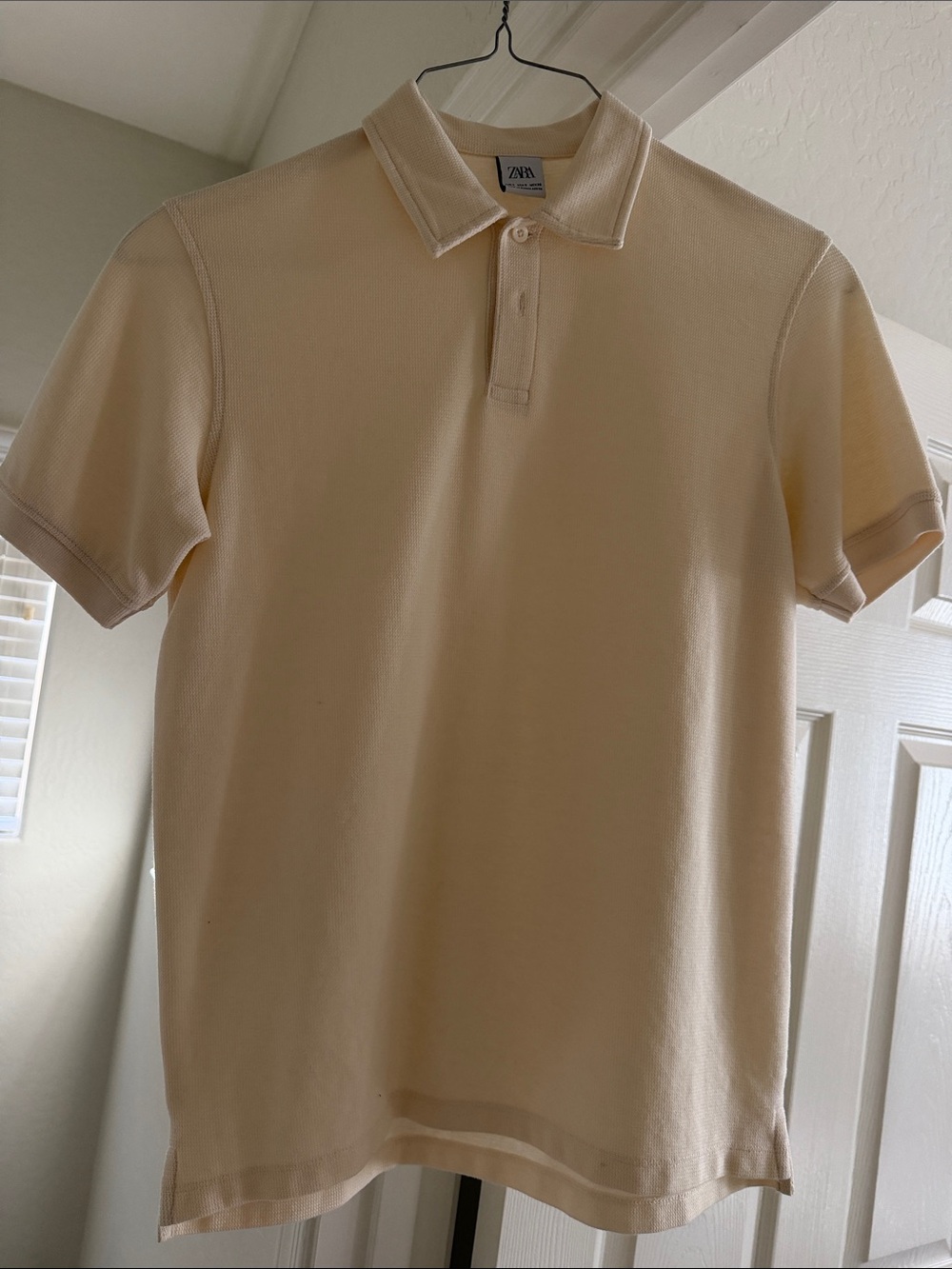 Zara Men’s Short Sleeve Polo in Soft Cream